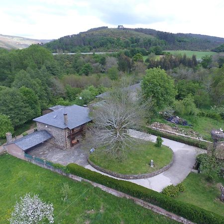 Becerreá Casa Bouzaゲストハウス エクステリア 写真
