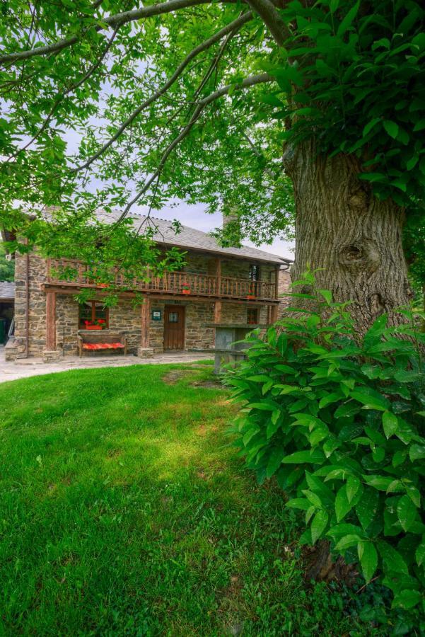 Becerreá Casa Bouzaゲストハウス エクステリア 写真