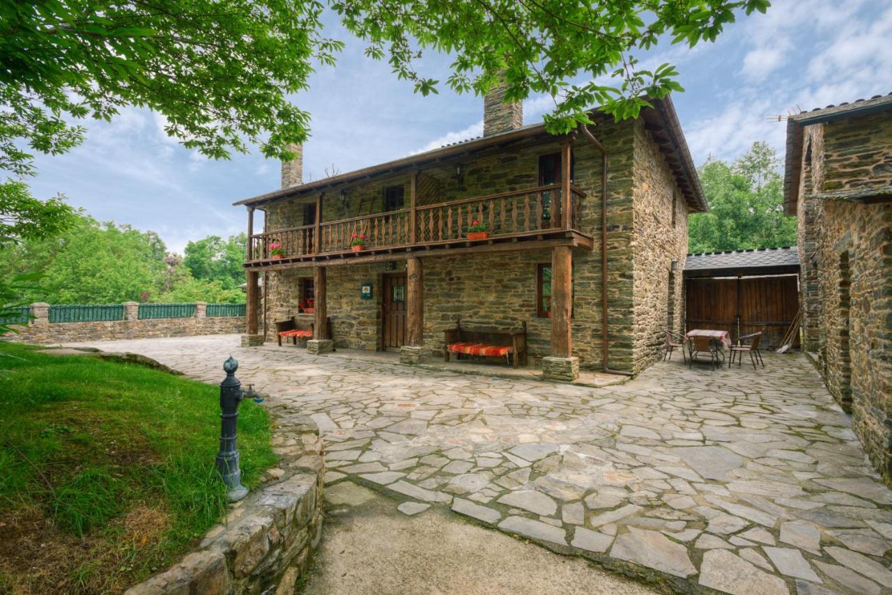 Becerreá Casa Bouzaゲストハウス エクステリア 写真