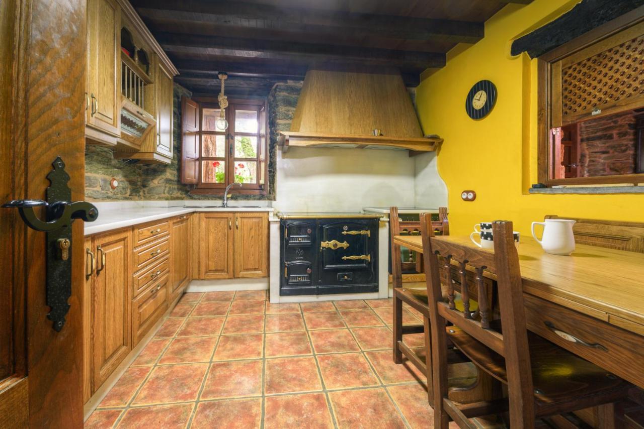 Becerreá Casa Bouzaゲストハウス エクステリア 写真